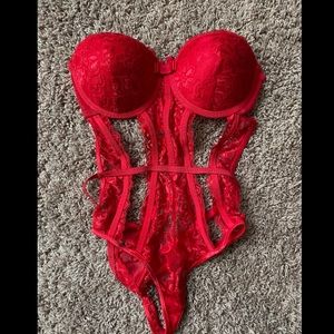 SEXY RED LINGERIE BODYSUIT *NEVER WORN*